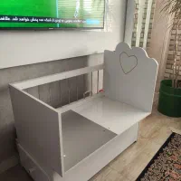 تخت کودک ، کنار تخت مادر هم می شود گذاشت