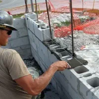 اوستا بنا هستم