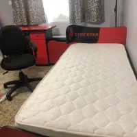 تخت نوجوان وپا تختی و میز تحریر با صندلی