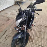 ان اس ۲۰۰|موتورسیکلت|ری, سرتخت|دیوار
