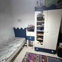 تخت و کمد و کتابخانه نوجوان