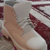 نیم بوت دخترانه سایز۴۰ رنگ سفید|کیف، کفش، کمربند|ماهدشت, |دیوار