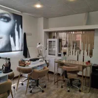 اجاره میز ناخن .اتاق و تخت|اجارهٔ دفتر کار، اتاق اداری، مطب|کرج, کوی امامیه|دیوار