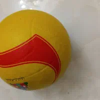 توپ والیبال