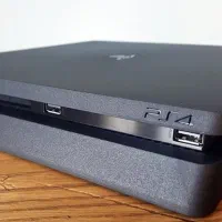فروش ps4 بسیار سالم آماده بازی