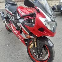 سوزکی جی سکیس۱۰۰۰