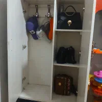 جاکفشی وجا لباسی .