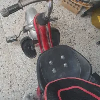 سه چرخه کالسکه نوزاد