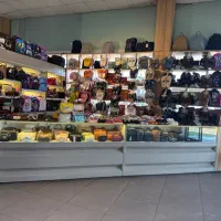 فروشنده خانم