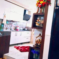 خانه۳طبقه تجاری شیک بر خیابان