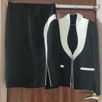 لباس دخترانه|کیف، کفش، کمربند|شیراز, قلعه نو|دیوار