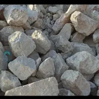 فروش انواع قلوه سنگ رودخانه ای وقلوه سفید|عمده‌فروشی|کرج, محمد آباد|دیوار