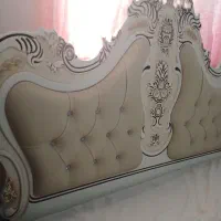 تخت خواب دونفره درحد نو سالم همراه دو پاتختی|تخت و سرویس خواب|اسلام‌شهر, زرافشان|دیوار
