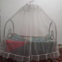 گهواره در حد نو سالم