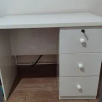 میز تحریر سفید