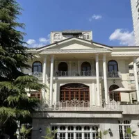 ویلایی‌شهرک‌غرب/۱۷۵متر/ویودار/ایران‌زمین/در رهن