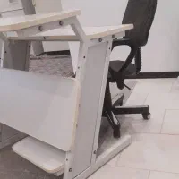 میز وصندلی کامپیوتر