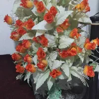 گلوگلدان|گل مصنوعی|قم, وادی السلام|دیوار