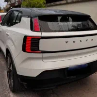 حواله شاسی بلند ولوو برقی مدل EX30