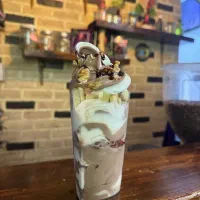 نیروی کار جهت کافه و ابمیوه فروشی