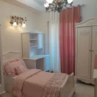 تخت تک نفره همراه تشک وکمدلباس لباس