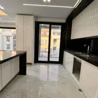 76متر2خوابه/نما تراورتن/فول امکانات/سالن پرده خور