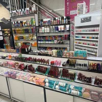 عرفه لوازم ارایشی|اجارهٔ مغازه و غرفه|شاهین‌شهر, فردوسی|دیوار