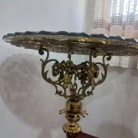 میزتلفن یا میز گلدون|میز تلفن|میانه, |دیوار