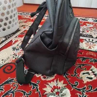 کوله پشتی|کیف، کفش، کمربند|رباط‌کریم, رباط‌کریم|دیوار