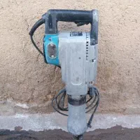 هیلتی ۱۳۰۴ گریسی|ابزارآلات|مشهد, کوشش|دیوار