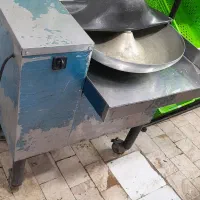 یک عدد دستگاه سبزی خرد کن صنعتی در حد نو|خردکن، آسیاب، غذاساز|تهران, عباس‌آباد|دیوار