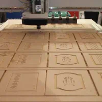 طراح و cnc کار هستم