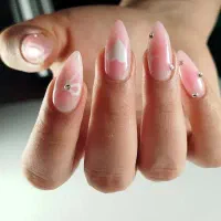 تخفیف ویژه کاشت وترمیم تخصصی ناخن با متریال روسی|خدمات آرایشگری و زیبایی|نجفآباد, یزدانشهر|دیوار