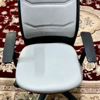 صندلی کارشناسی از برند معروف راحتیران