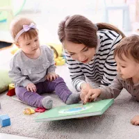 پرستار کودک دختر ۷ساله