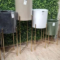 استند گلدان فلزی طلایی (پایه گلدان)