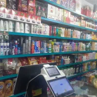 فروشنده سوپر مارکت شیفت شب