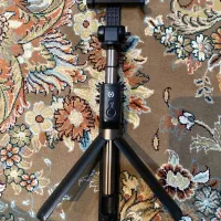 مونوپد پایه دار بلوتوثی چند حالته