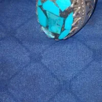 انگشتر فیروزه رنگ طلایی