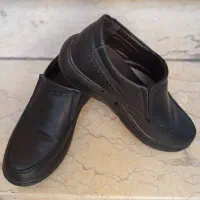 سلام‌یک‌جفت‌کفش‌چرم‌مردانه