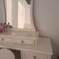 میزتوالت چوبی با ایینه