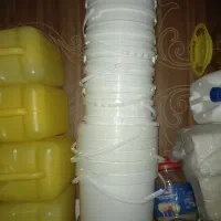 سطل ۱۰ کیلیویی  ،  دبه های ۱۰ کیلویی زرد رنگ|ظروف نگهدارنده، پلاستیکی، یک‌بارمصرف|اصفهان, حصه شمالی|دیوار