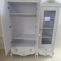 کمد لباس وویترین بچه با رنگ سفید صدفی