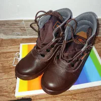 کفش کار ،کفش کوه
