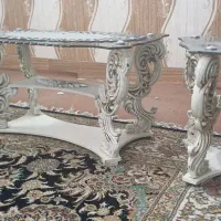 یک جلو مبلی و دو عدد میز عسلی