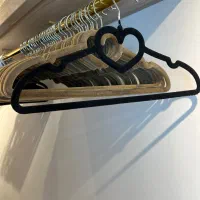 چوب لباسی مخمل|بندرخت و رخت‌آویز|تهران, قلهک|دیوار