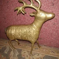 مجسمه گوزن برنزی