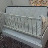 تخت گهواره ای کودک