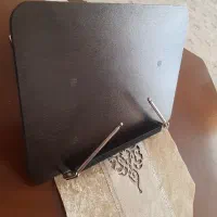 کتابخوان و پایه لپتاپ