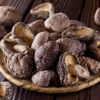 قارچ شیتاکه خشک ۵۰۰ گرم